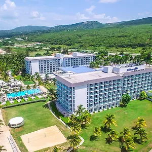 4* Resort Dreams Rose Hall &